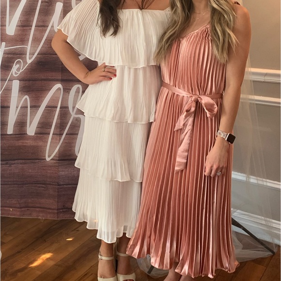 Vici Metallic Pink Pleated Dress - Picture 5 of 5